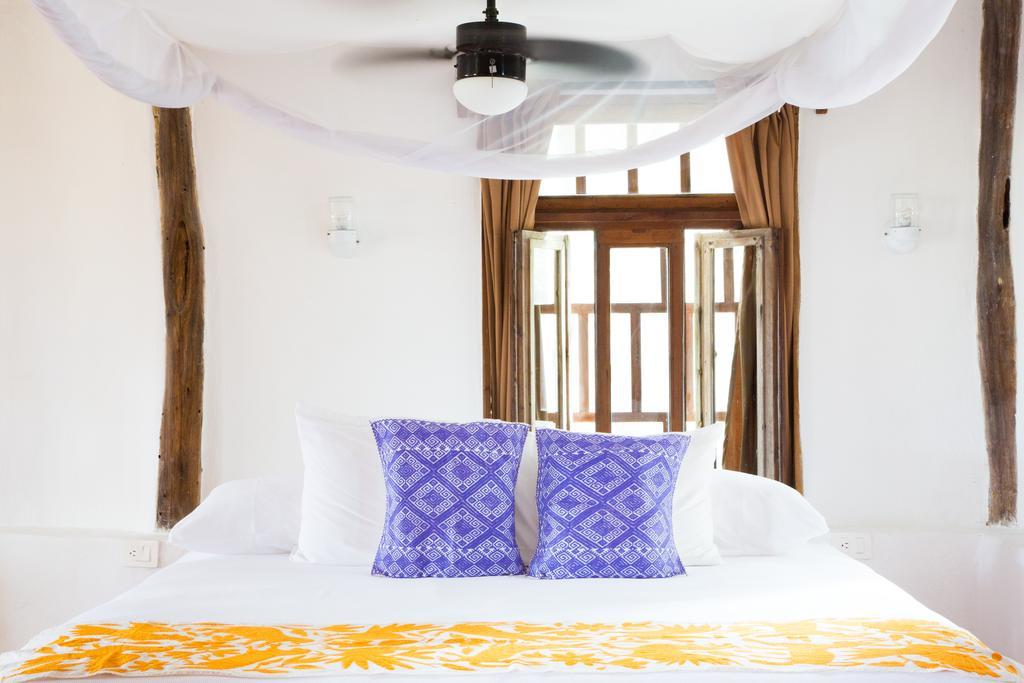 Zamas Hotel ตูลุม ภายนอก รูปภาพ
